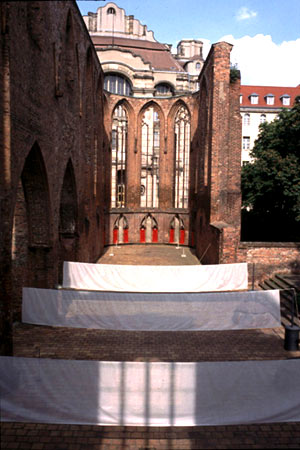 Machina temporis, installation by Y. Kori & B. Gal, Berlin, 2002