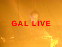 Gal live in Philadelphia, 2007.